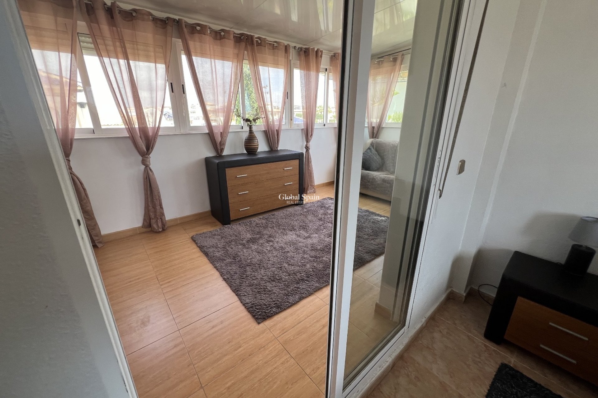 Resale - VILLA -
ORIHUELA - Inland