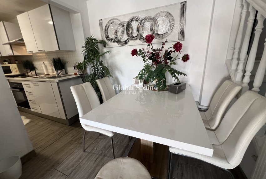 Resale - VILLA -
ORIHUELA - Inland