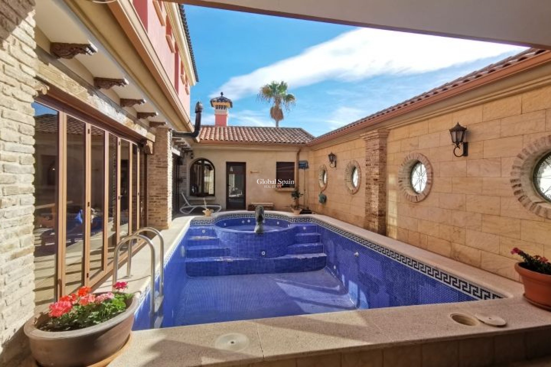 Resale - VILLA -
ORIHUELA - Inland