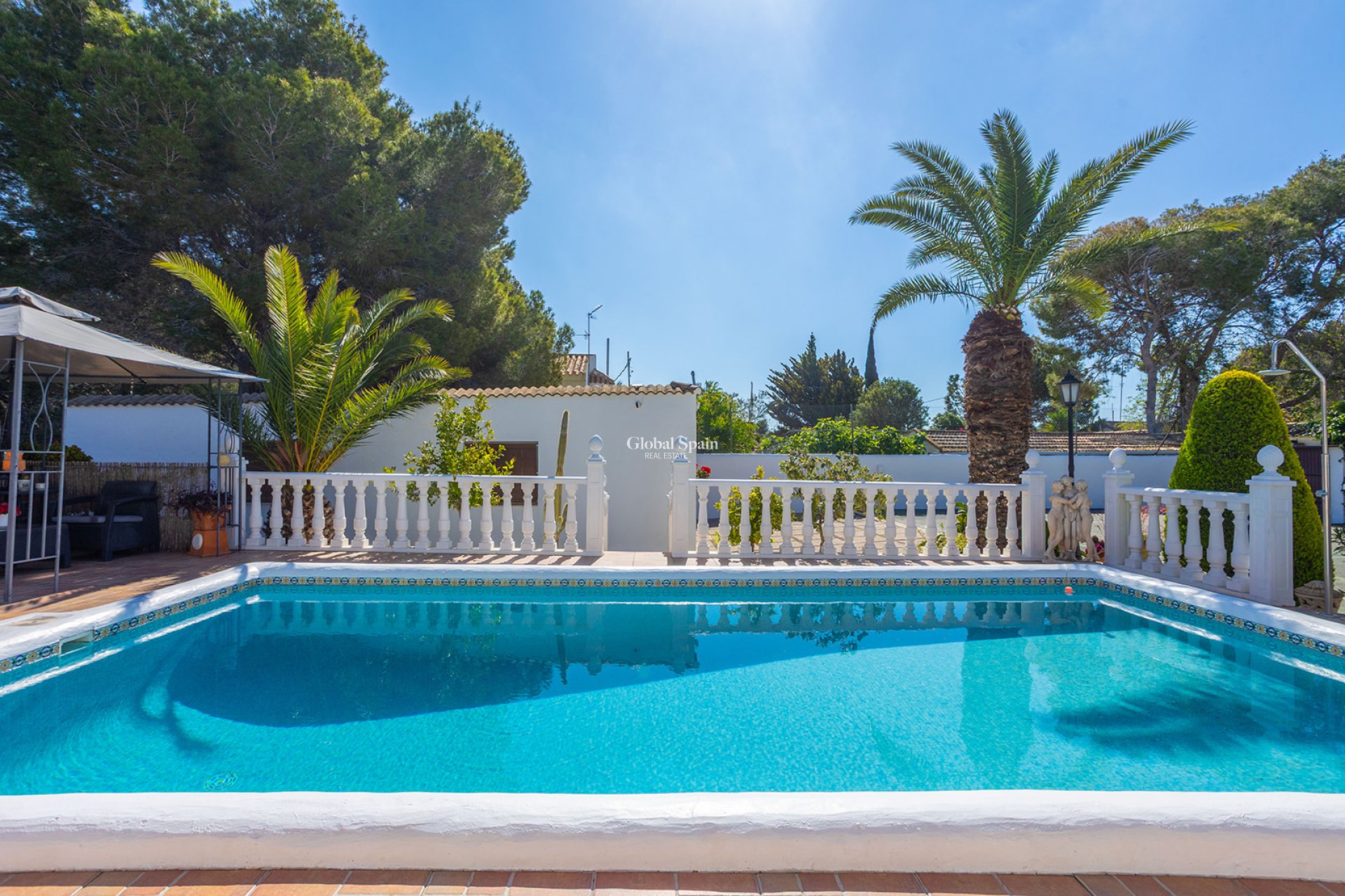 Resale - VILLA -
ORIHUELA - Inland