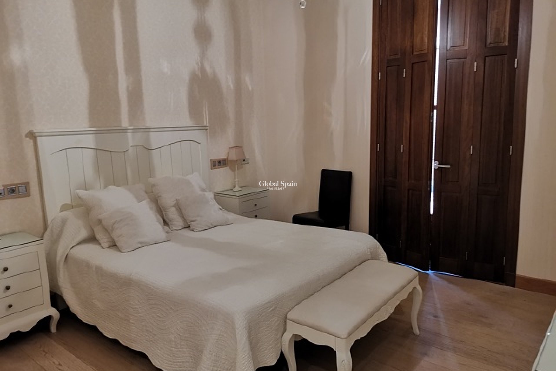 Resale - VILLA -
ORIHUELA - Inland