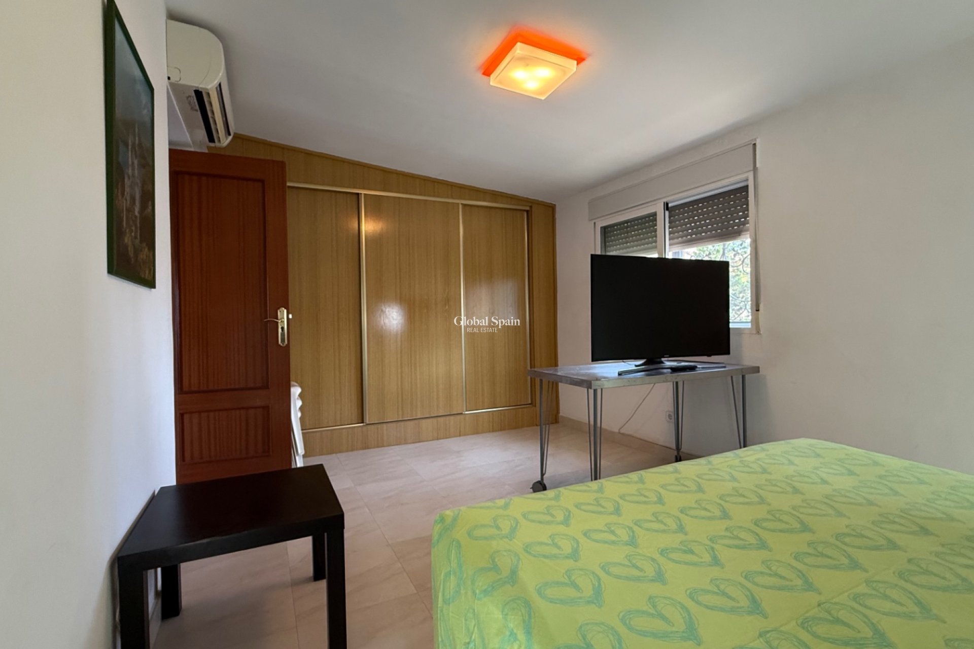 Resale - VILLA -
ORIHUELA - Inland
