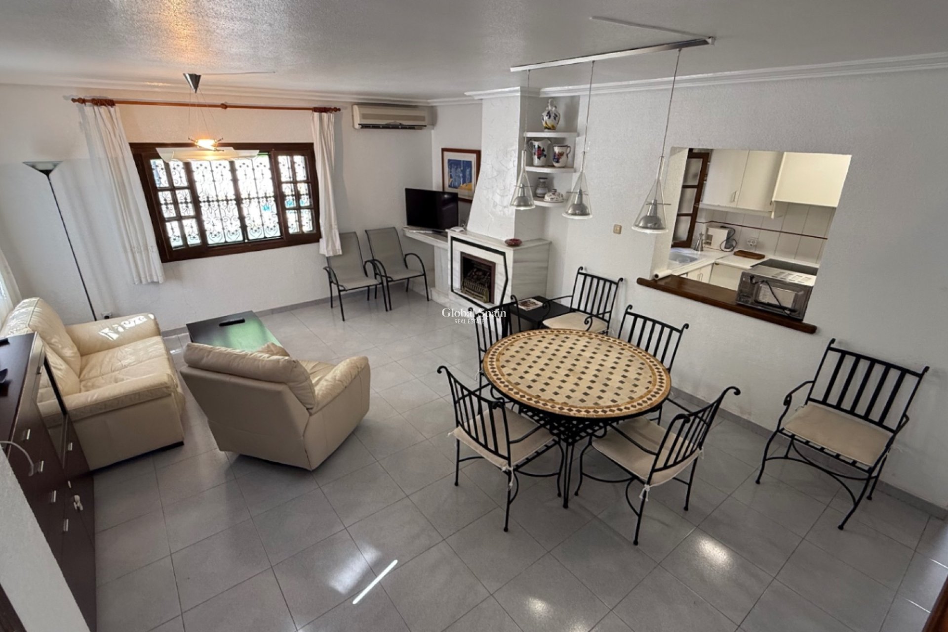 Resale - VILLA -
ORIHUELA - Inland