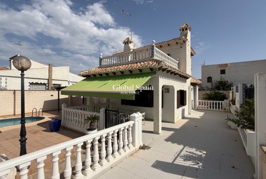 Resale - VILLA -
ORIHUELA - Inland