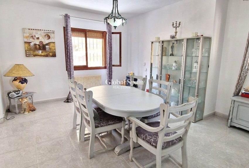 Resale - VILLA -
ORIHUELA - Inland