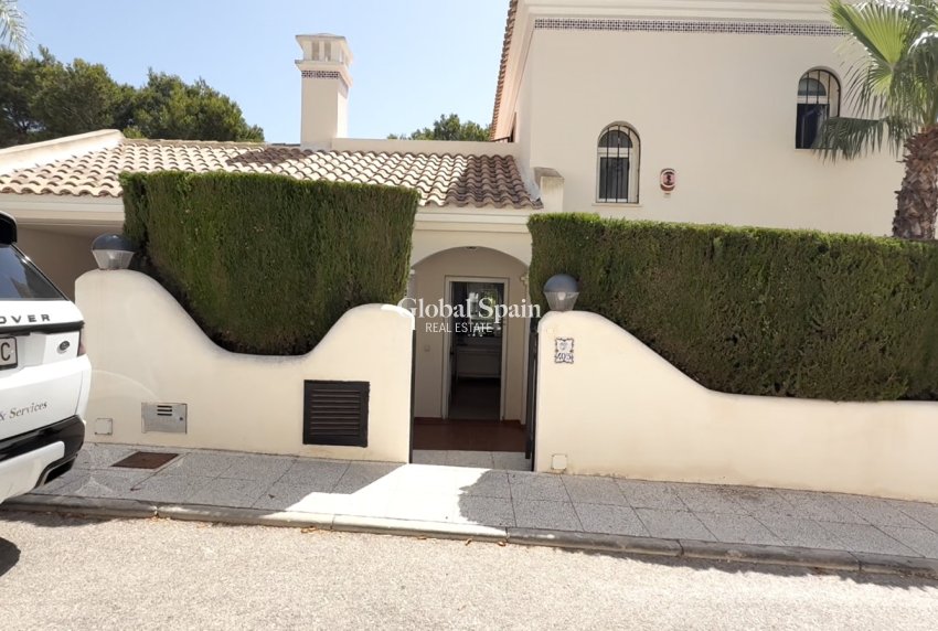 Resale - VILLA -
ORIHUELA - Inland