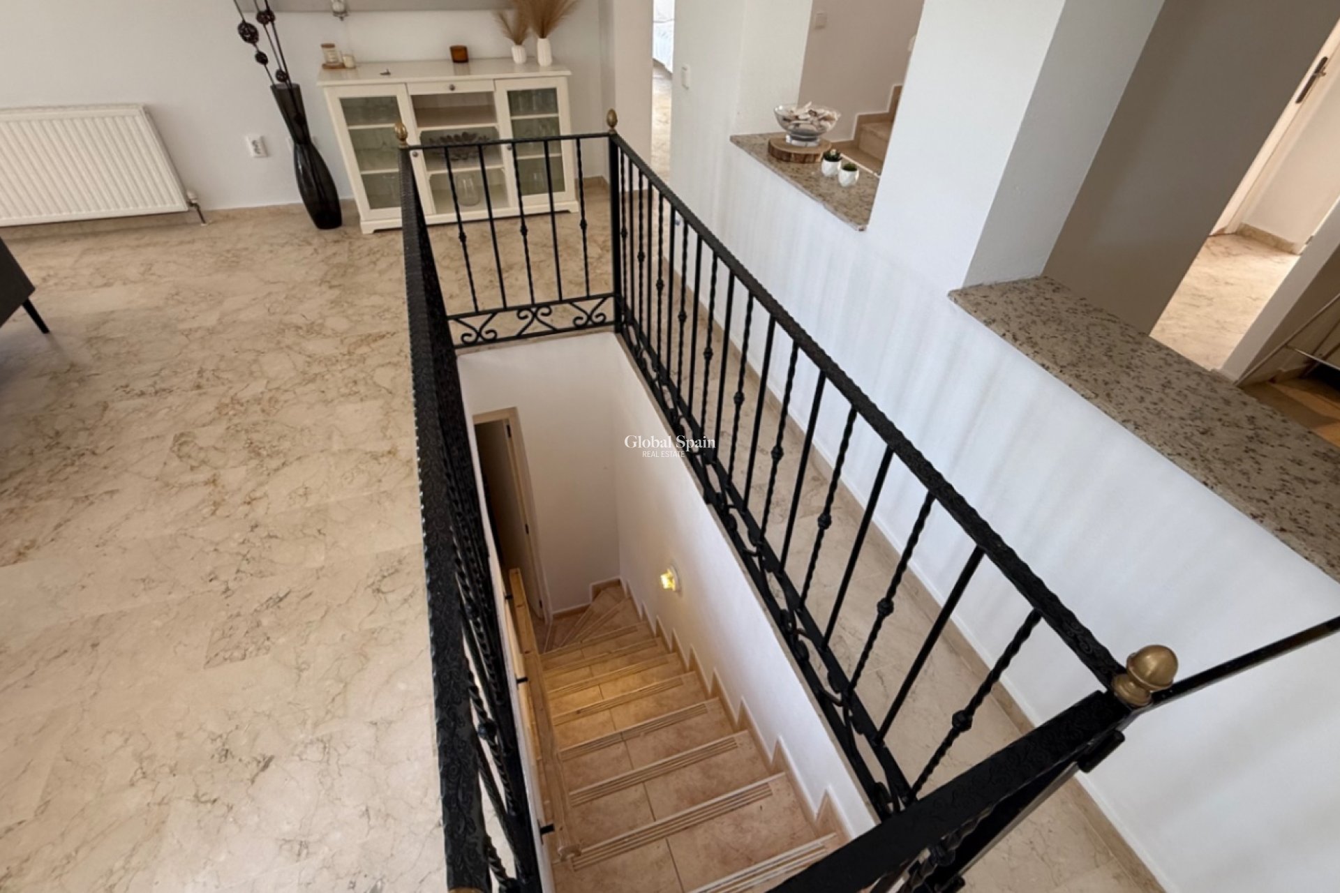 Resale - VILLA -
ORIHUELA - Inland