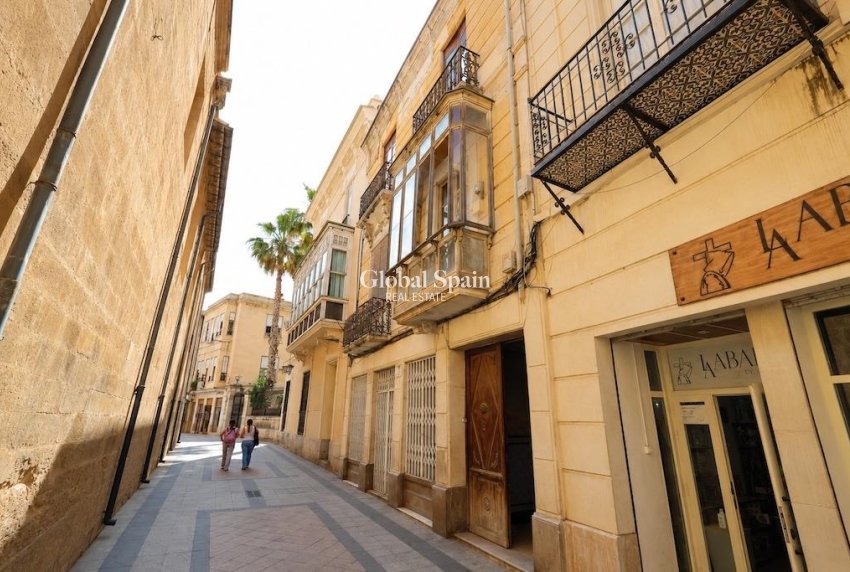 Resale - VILLA -
ORIHUELA - Inland