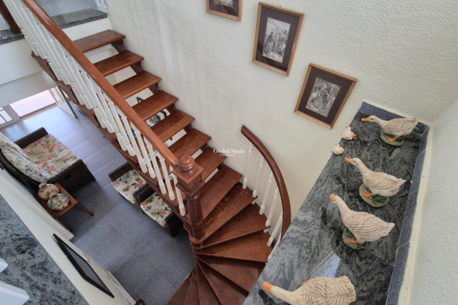 Resale - VILLA -
ORIHUELA - Inland