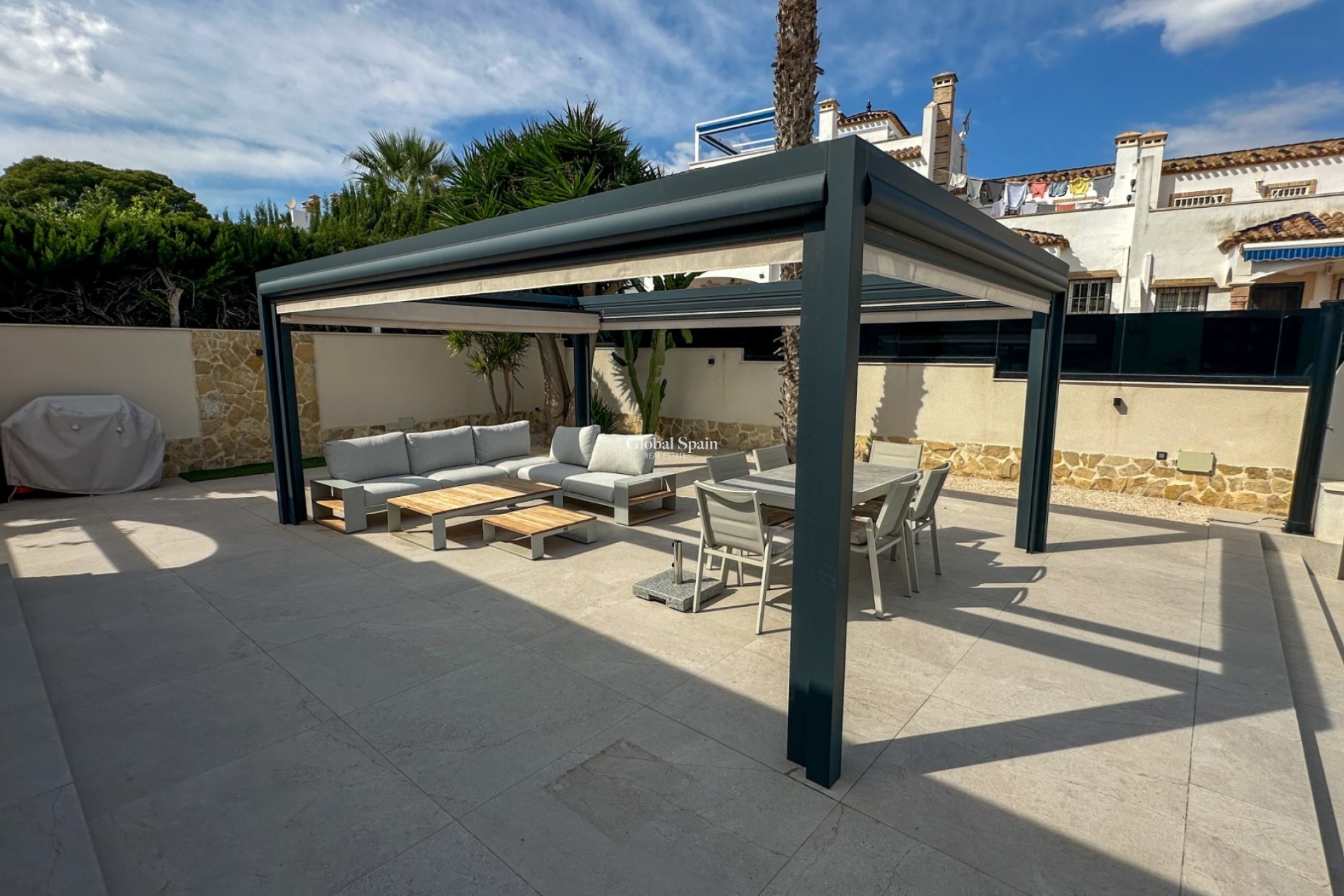 Resale - VILLA -
ORIHUELA - Inland