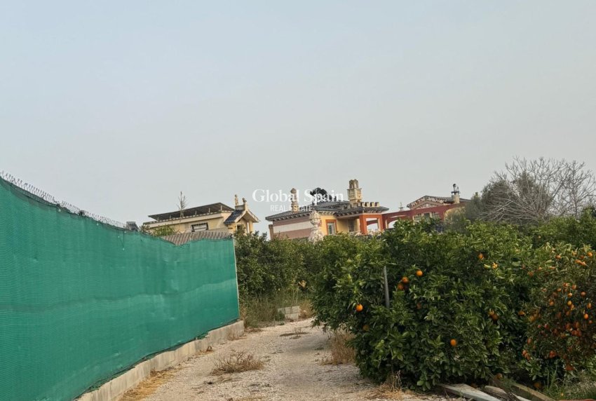 Resale - VILLA -
ORIHUELA - La Campaneta