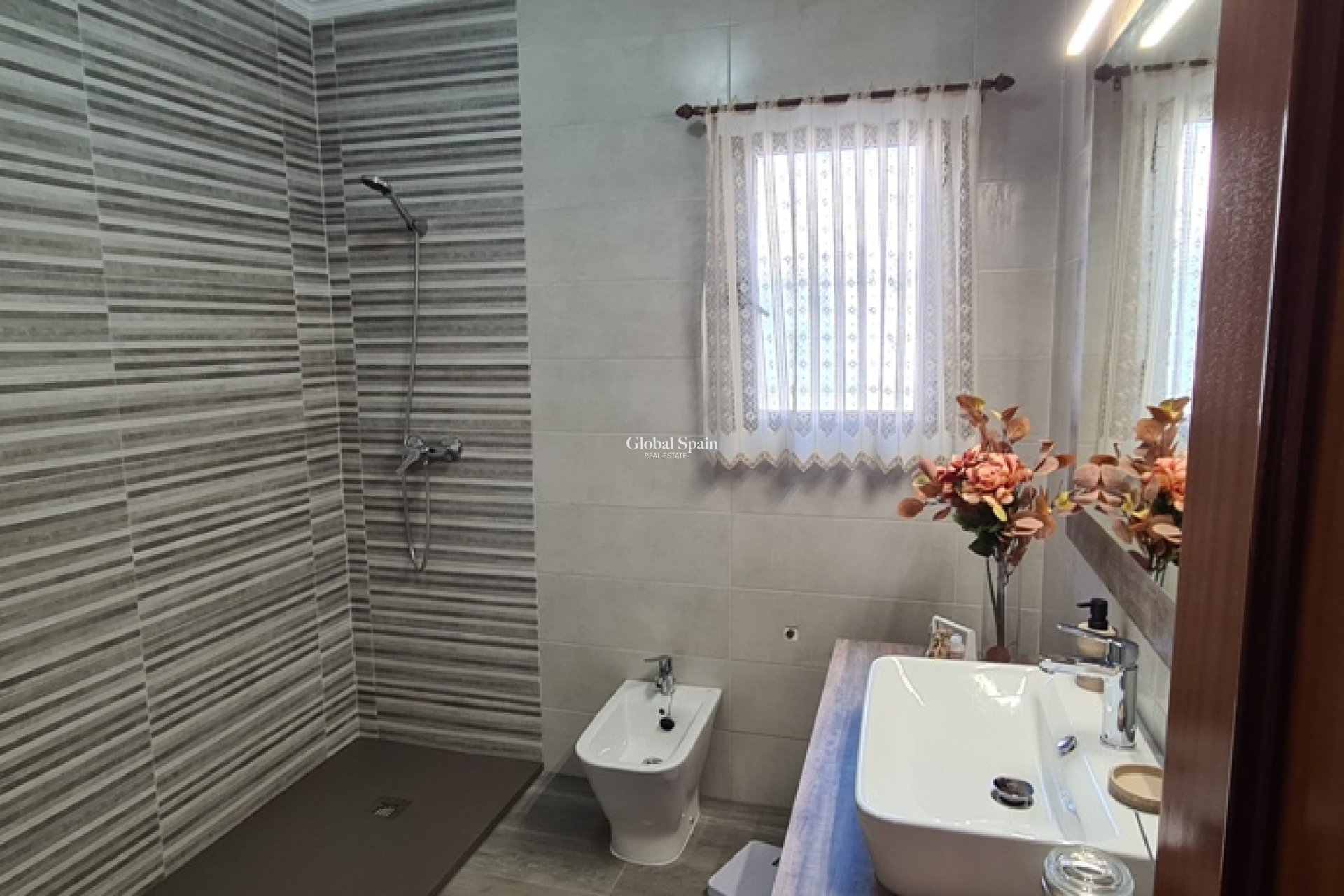 Resale - Villa -
ORIHUELA - La Matanza