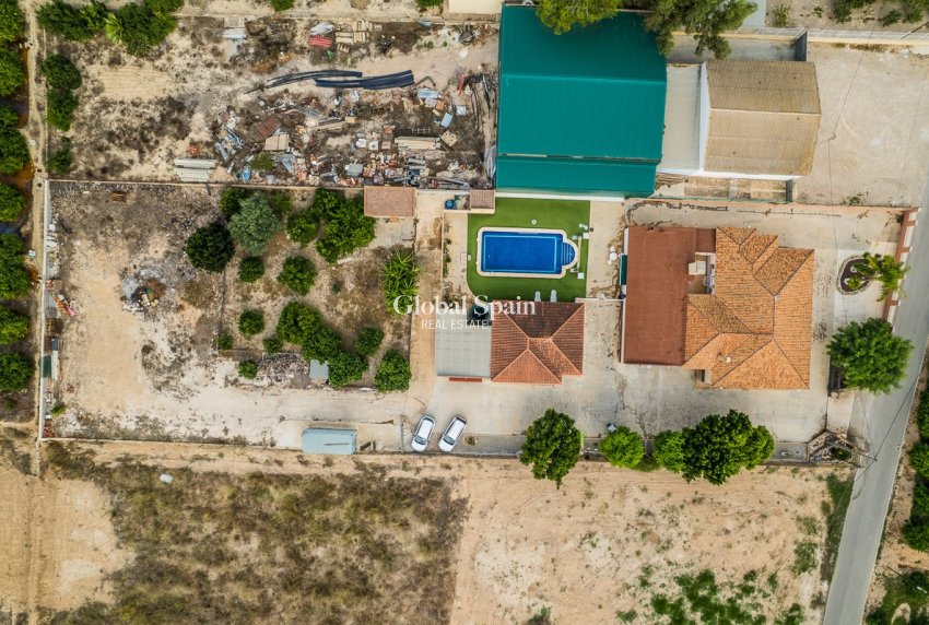 Resale - VILLA -
ORIHUELA - La Matanza