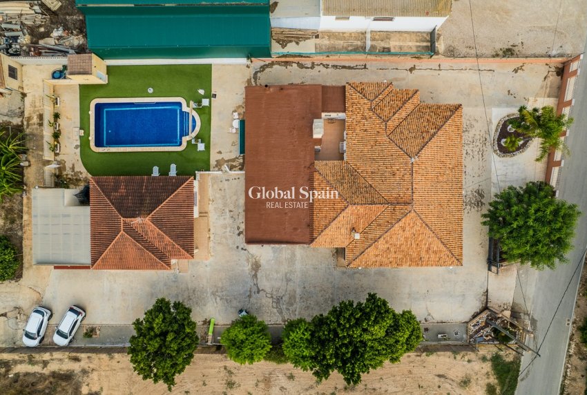 Resale - VILLA -
ORIHUELA - La Matanza