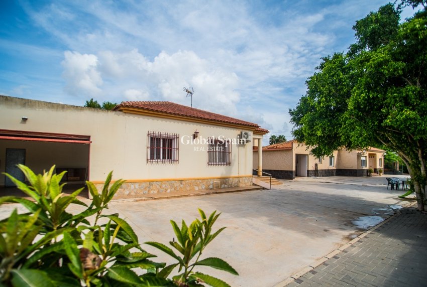 Resale - VILLA -
ORIHUELA - La Matanza