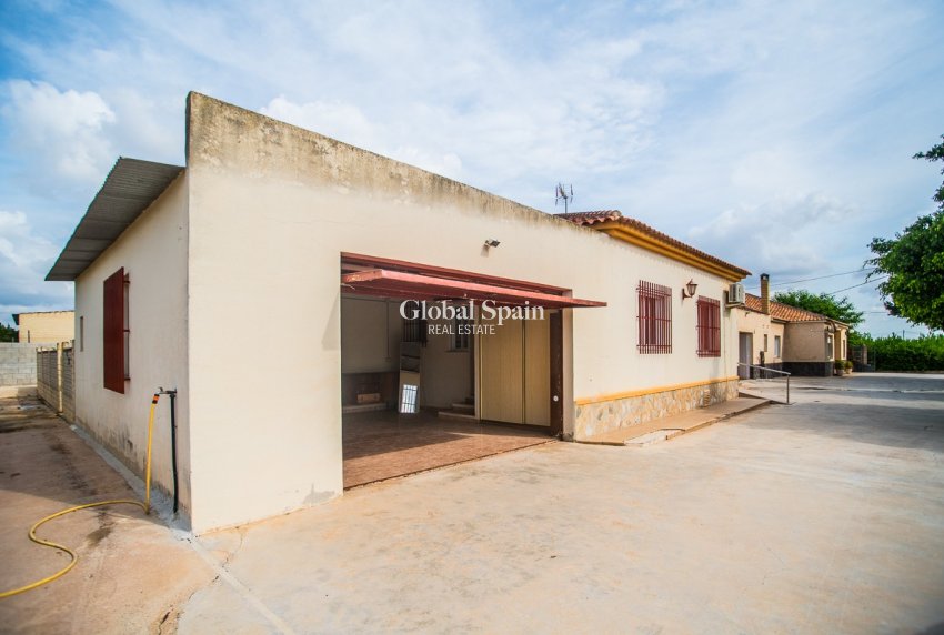 Resale - VILLA -
ORIHUELA - La Matanza