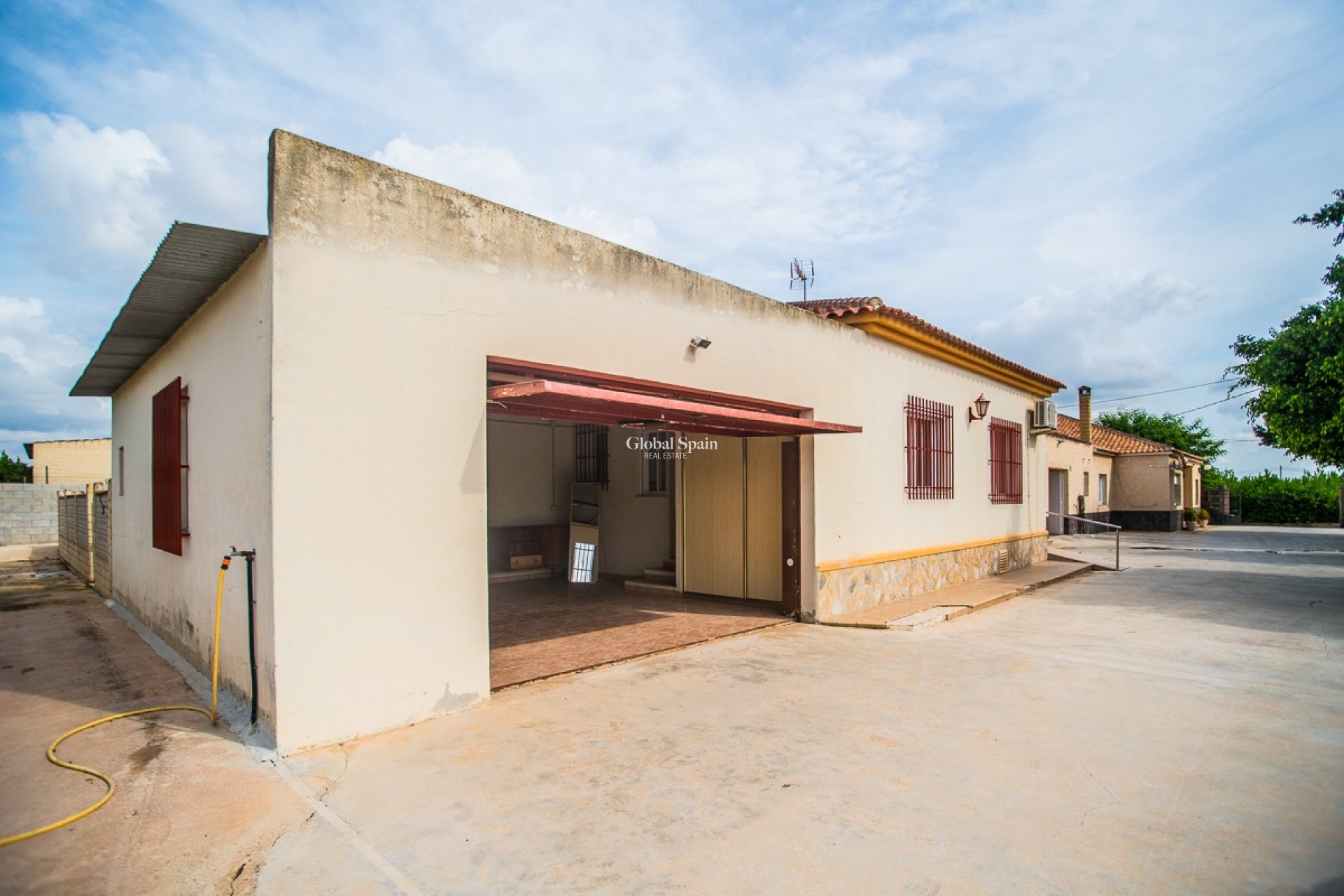 Resale - VILLA -
ORIHUELA - La Matanza