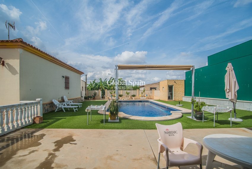 Resale - VILLA -
ORIHUELA - La Matanza