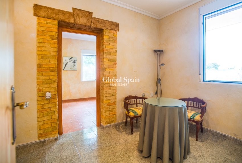 Resale - VILLA -
ORIHUELA - La Matanza