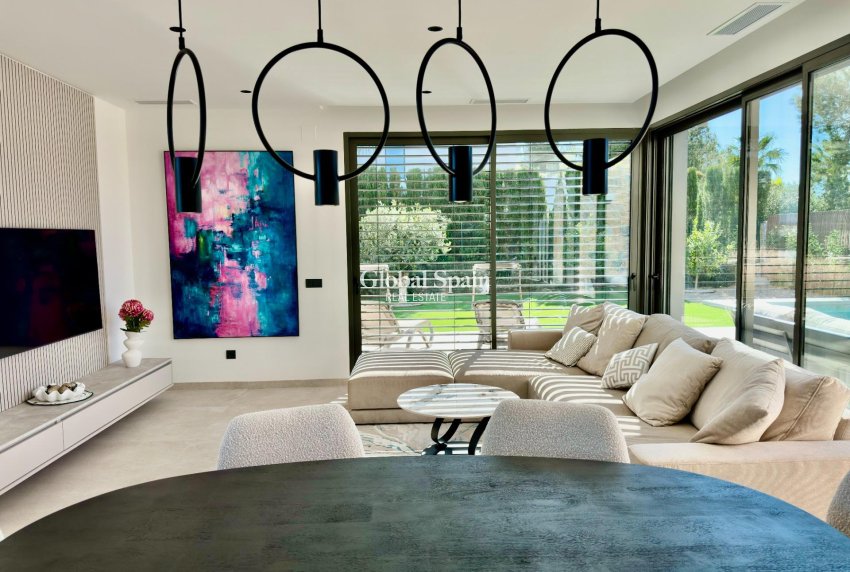 Resale - VILLA -
ORIHUELA - LAS COLINAS GOLF RESORT