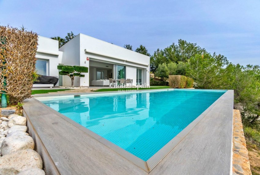 Resale - VILLA -
ORIHUELA - LAS COLINAS GOLF RESORT