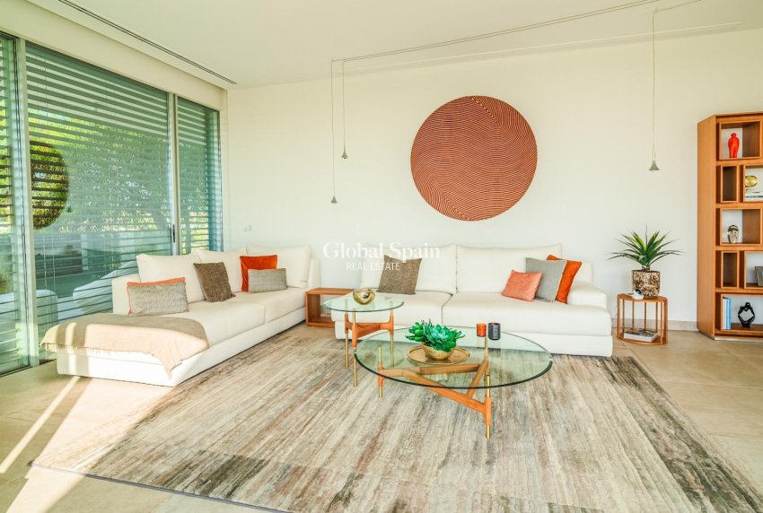 Resale - VILLA -
ORIHUELA - LAS COLINAS GOLF RESORT