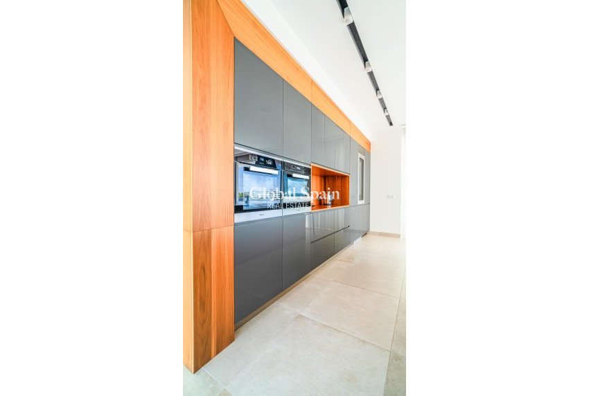 Resale - VILLA -
ORIHUELA - LAS COLINAS GOLF RESORT