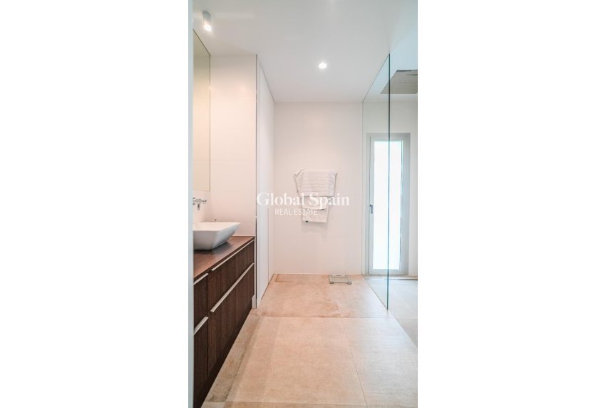 Resale - VILLA -
ORIHUELA - LAS COLINAS GOLF RESORT