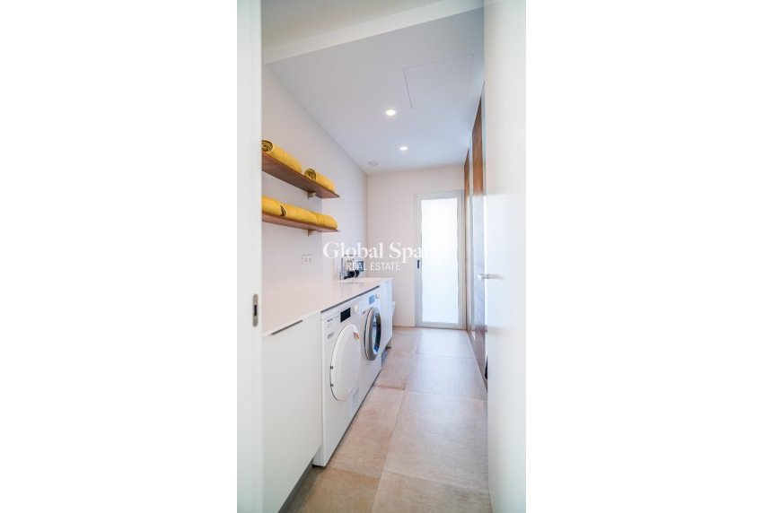 Resale - VILLA -
ORIHUELA - LAS COLINAS GOLF RESORT