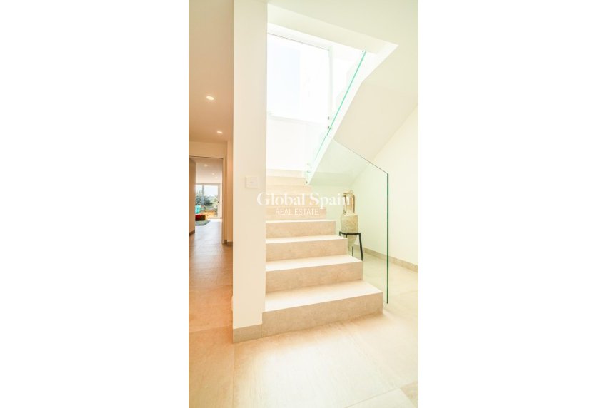 Resale - VILLA -
ORIHUELA - LAS COLINAS GOLF RESORT