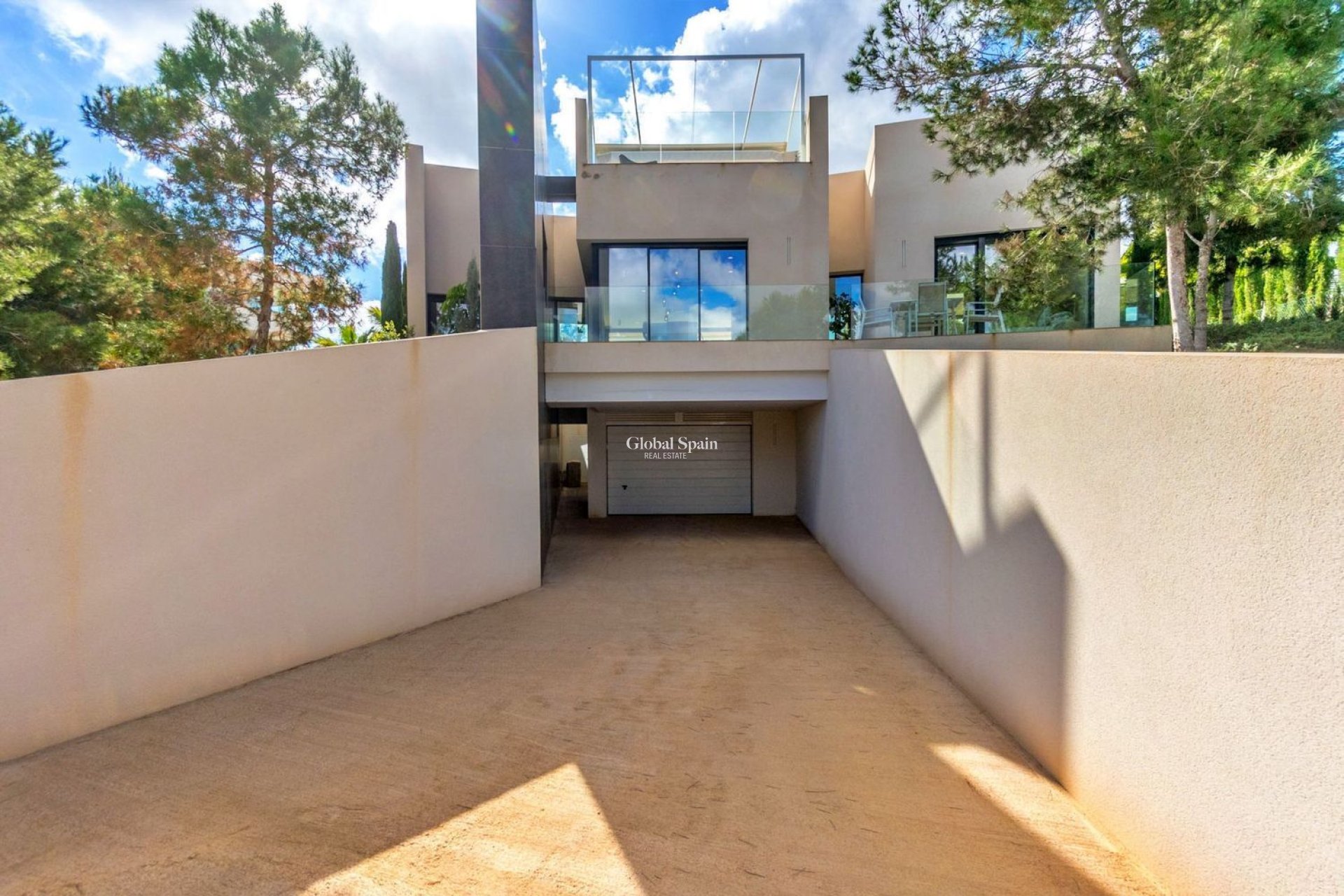 Resale - VILLA -
ORIHUELA - LAS COLINAS GOLF RESORT