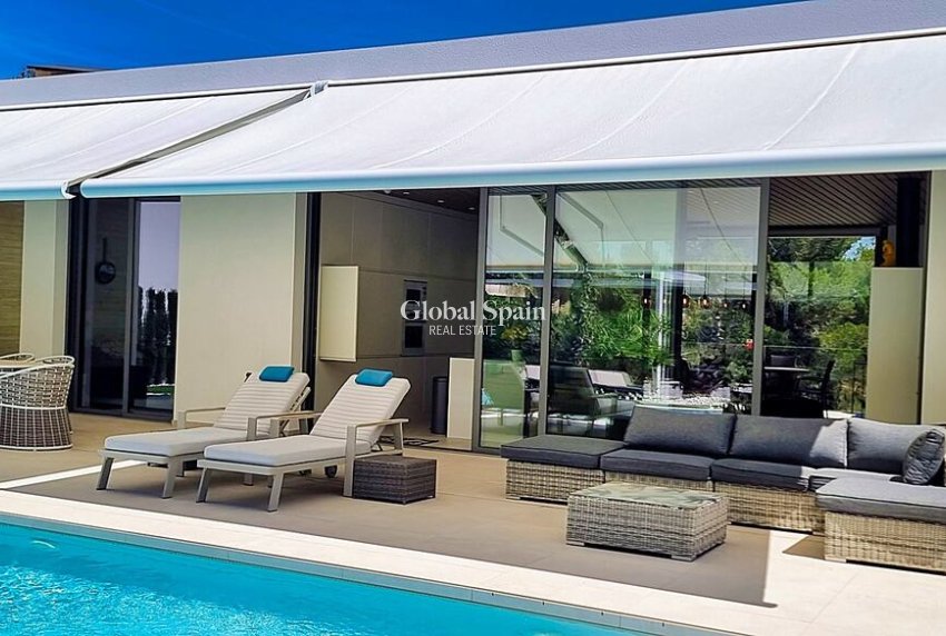 Resale - VILLA -
ORIHUELA - LAS COLINAS GOLF RESORT