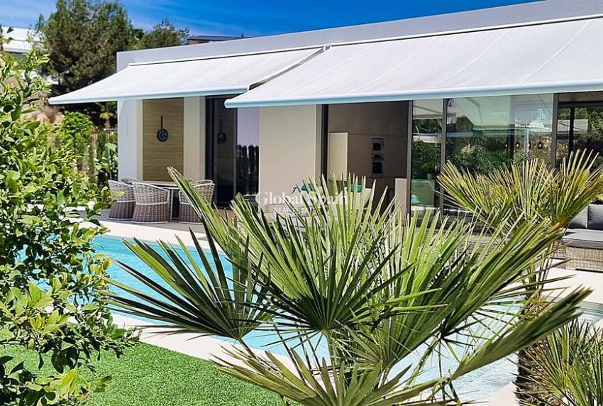 Resale - VILLA -
ORIHUELA - LAS COLINAS GOLF RESORT