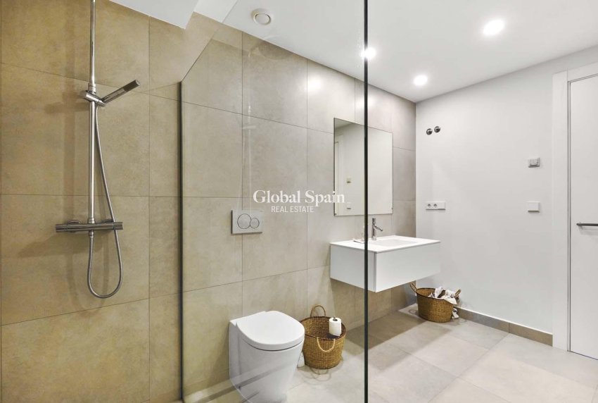 Resale - VILLA -
ORIHUELA - LAS COLINAS GOLF RESORT