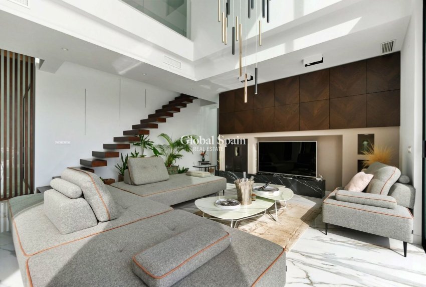 Resale - VILLA -
ORIHUELA - LAS COLINAS GOLF RESORT