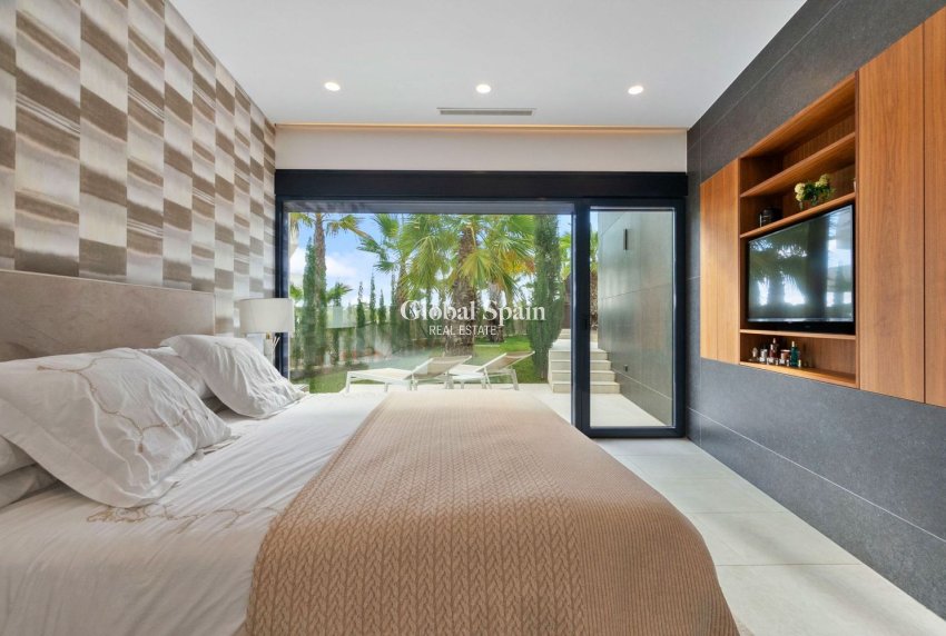 Resale - VILLA -
ORIHUELA - LAS COLINAS GOLF RESORT