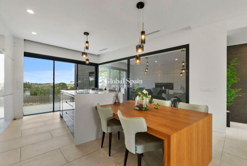 Resale - VILLA -
ORIHUELA - LAS COLINAS GOLF RESORT