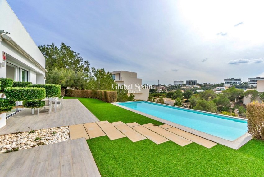 Resale - VILLA -
ORIHUELA - LAS COLINAS GOLF RESORT