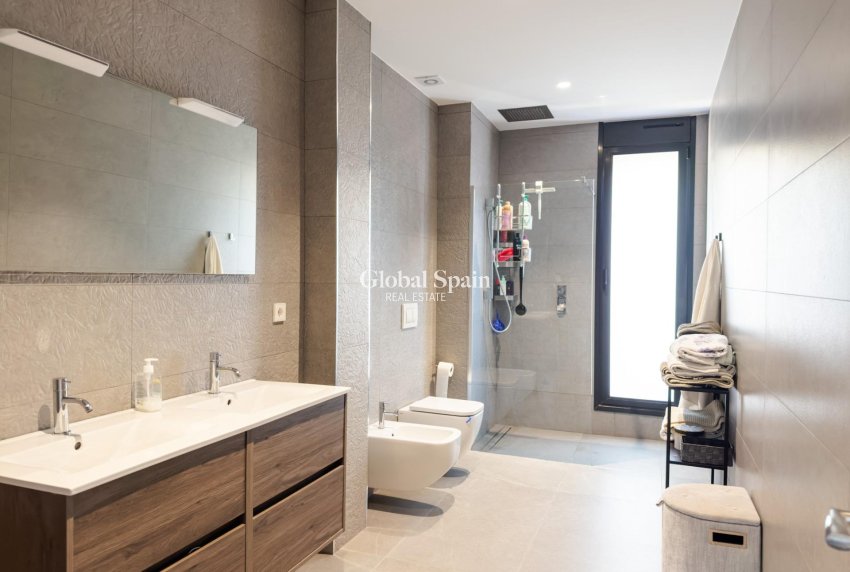 Resale - VILLA -
ORIHUELA - LAS COLINAS GOLF RESORT