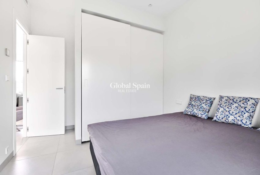 Resale - VILLA -
ORIHUELA - LAS COLINAS GOLF RESORT