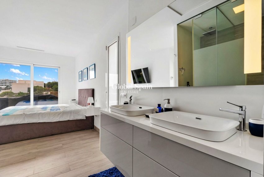 Resale - VILLA -
ORIHUELA - LAS COLINAS GOLF RESORT