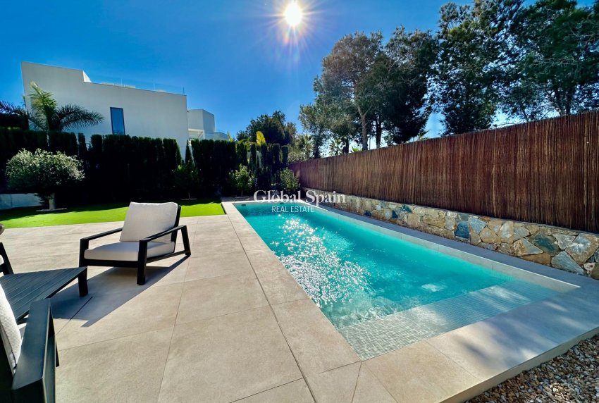 Resale - VILLA -
ORIHUELA - LAS COLINAS GOLF RESORT