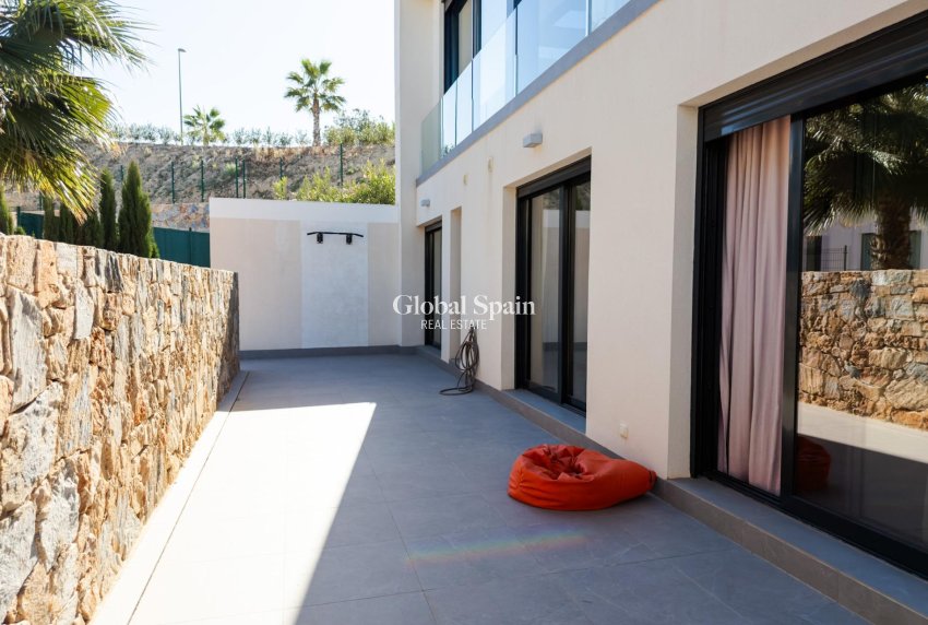Resale - VILLA -
ORIHUELA - LAS COLINAS GOLF RESORT