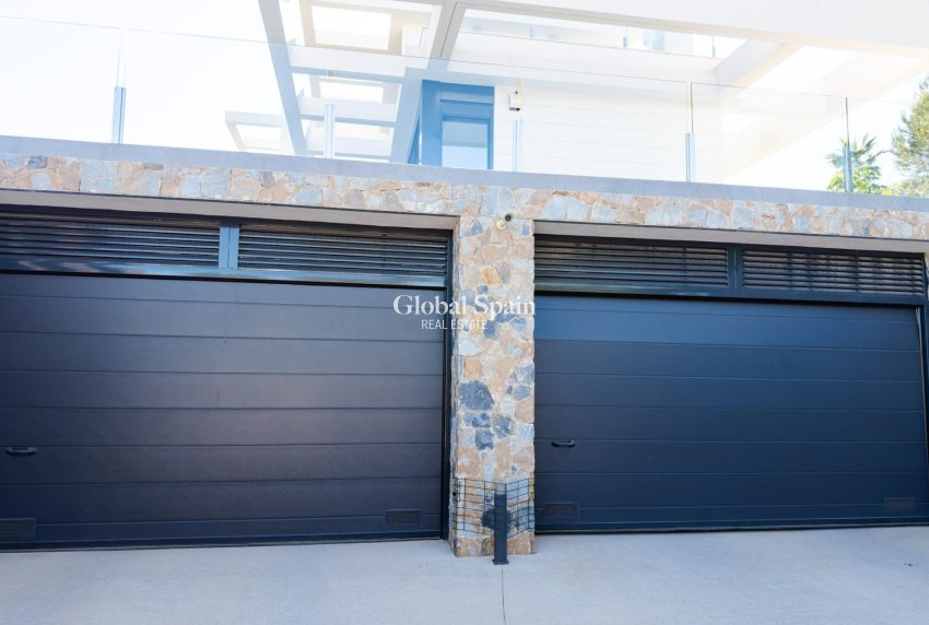 Resale - VILLA -
ORIHUELA - LAS COLINAS GOLF RESORT