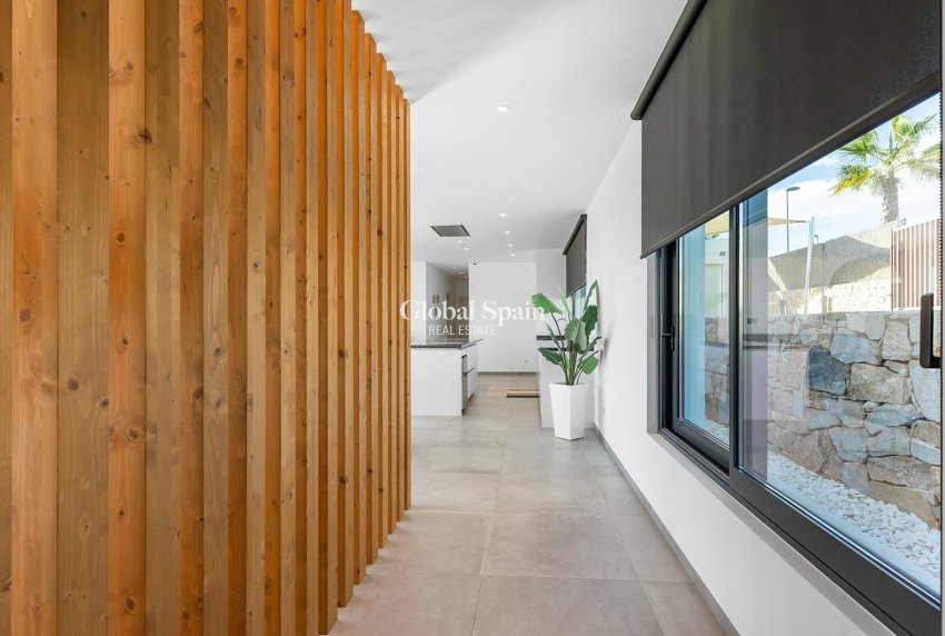 Resale - VILLA -
ORIHUELA - LAS COLINAS GOLF RESORT