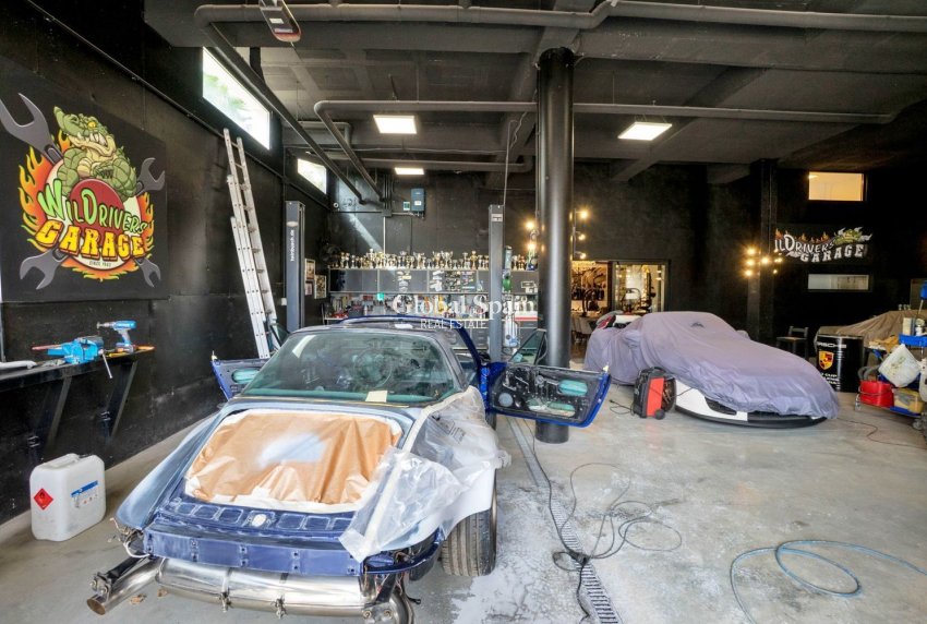 Resale - VILLA -
ORIHUELA - LAS COLINAS GOLF RESORT