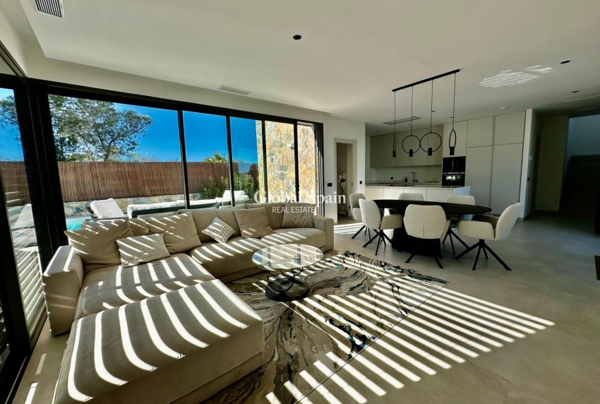 Resale - VILLA -
ORIHUELA - LAS COLINAS GOLF RESORT