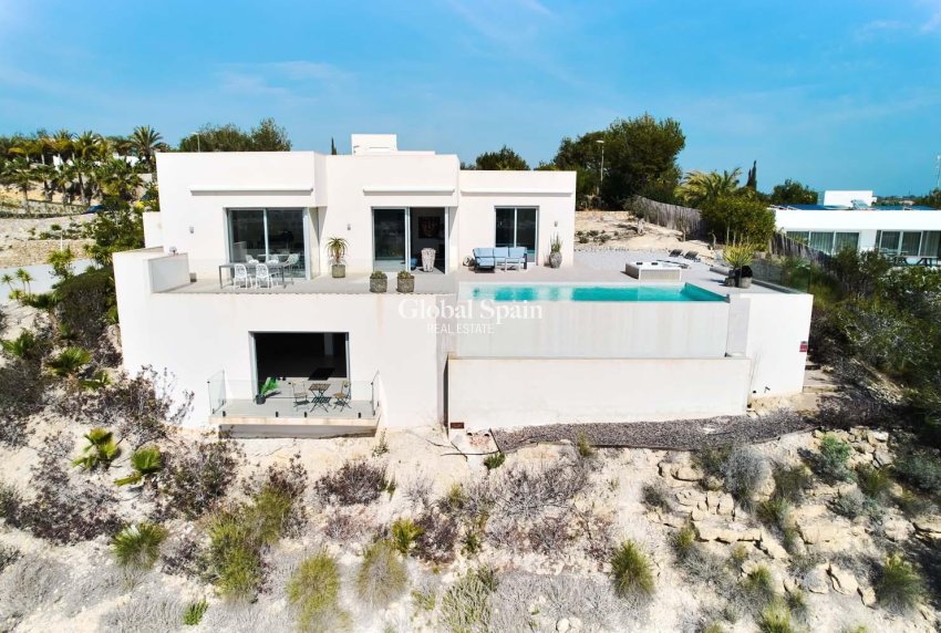Resale - VILLA -
ORIHUELA - LAS COLINAS GOLF RESORT