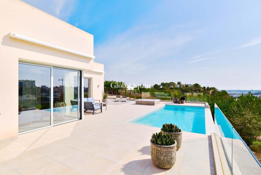 Resale - VILLA -
ORIHUELA - LAS COLINAS GOLF RESORT