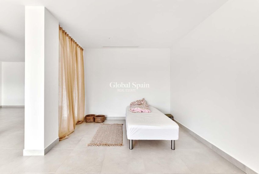 Resale - VILLA -
ORIHUELA - LAS COLINAS GOLF RESORT